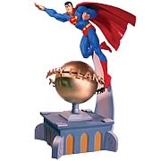 Superman Deluxe Statue