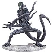 Deluxe Grid Alien 12-Inch Action Figure