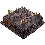 ALIENS Deluxe Painted Pewter Chess Set