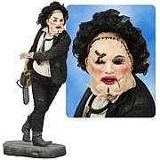 Texas Chainsaw Massacre Leatherface 19-Inch Statue