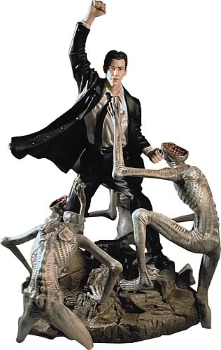 Constantine: Keanu Reeves Statue