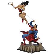 Wonder Woman vs. Superman Mini-Statue