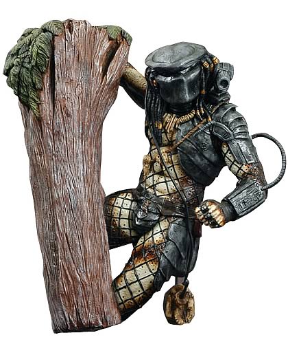 Predator Wall Statue