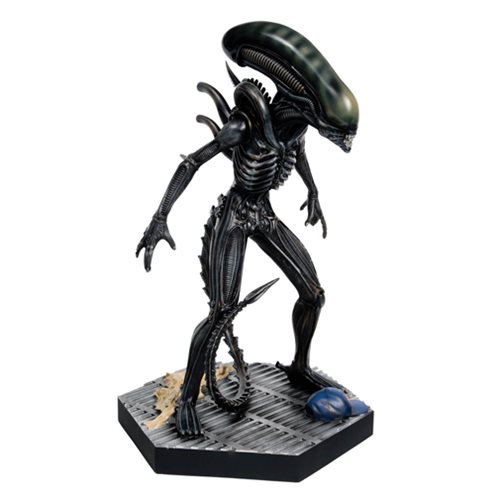 Alien and Predator Special Mega Alien Xenomorph Figure #1