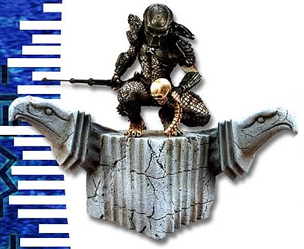 Predator 2 Triumphant Statue