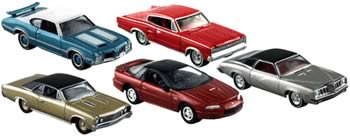 Johnny Lightning Muscle Cars R8 Case