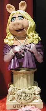 Miss Piggy Mini-Bust