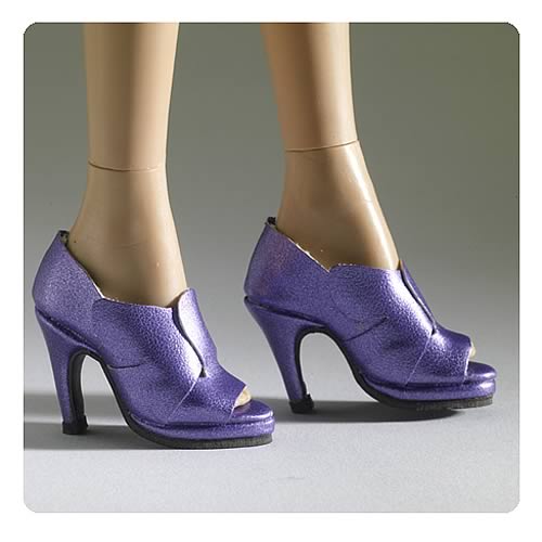Tonner Nu Mood High Heel Purple Doll Accessory