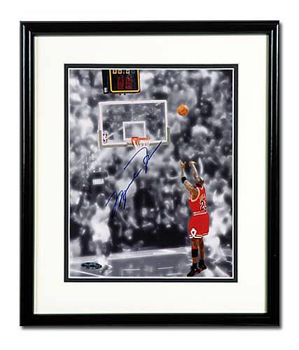 Michael Jordan Signed Bulls Final Shot Photo