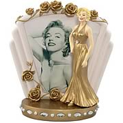 Marilyn Monroe Gold Dress Statue with Photo Backdrop