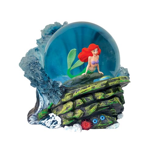 Disney Showcase The Little Mermaid Ariel Snow Globe