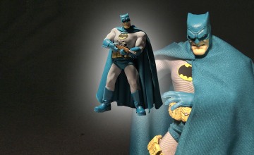 Mezco Batman The Dark Knight One:12 Action Figure - Previews Exclusive