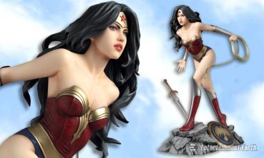 Wonder Woman Rises Victoriously as Powerful New Statue