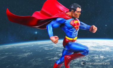 Superman Comic Book Statue Will Make You Believe in Heroes