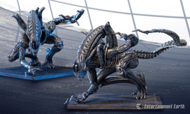 Aliens Warrior Drone ArtFX+ Statue Creeps Along the Spaceship Sulaco