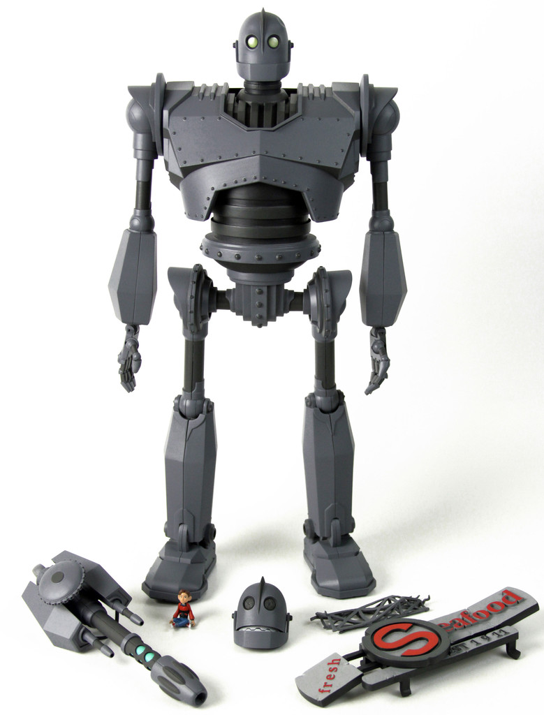 Iron Giant 16-Inch Talking Deluxe Action Figure
