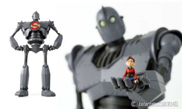 Iron Giant 16-Inch Talking Deluxe Action Figure