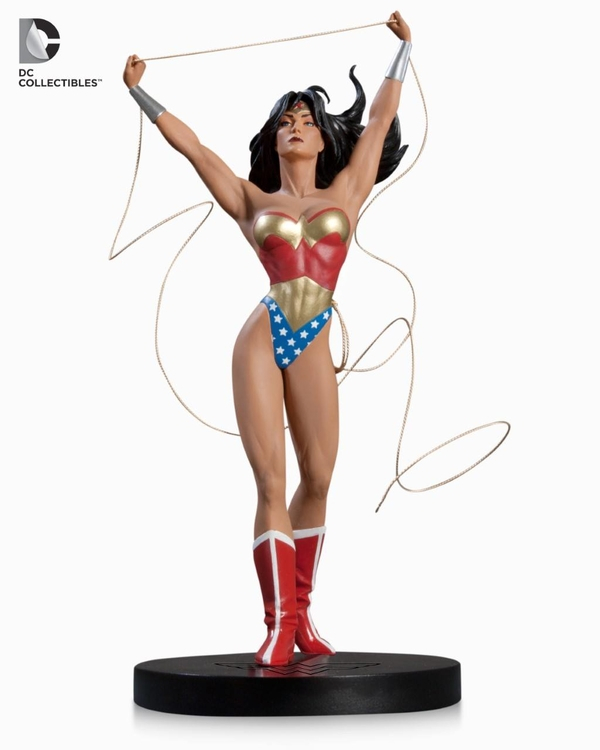 DC Designer Series Wonder Woman by Adam Hughes 12-Inch Statue