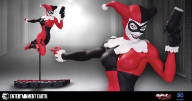 What’s White, Black, and Read All Over? Harley Quinn, of Course!