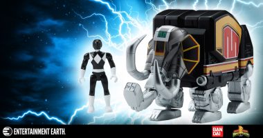 Classic Power Rangers with Zords in Collectible Sizes