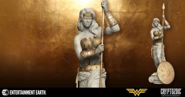 Wonder Woman as a Classic Statue
